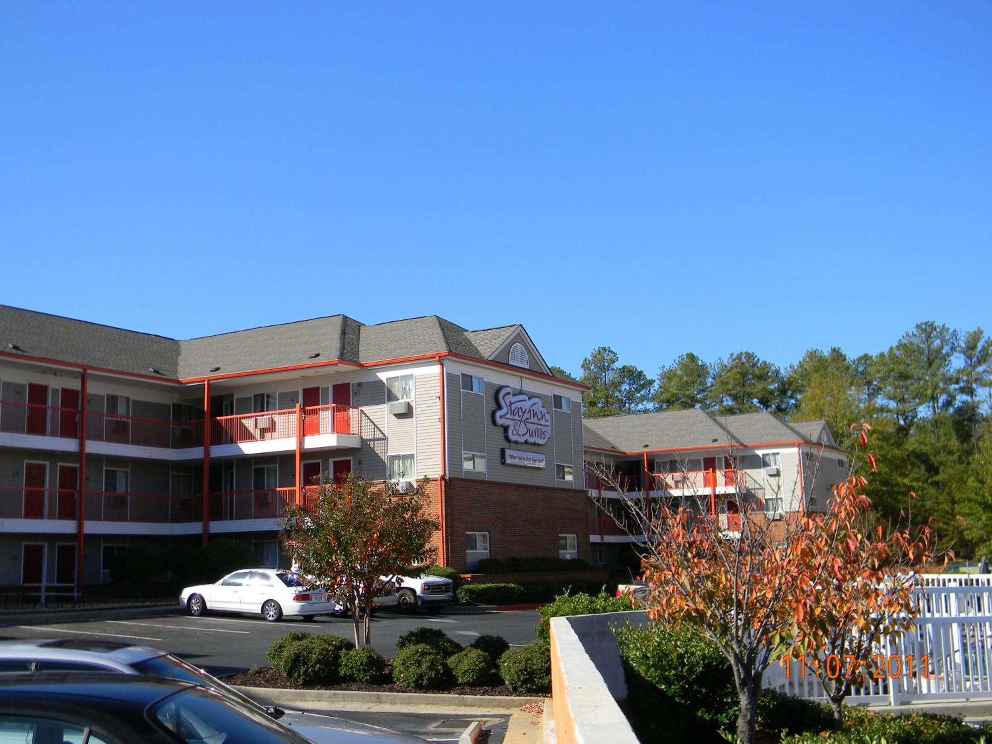 Stay Inn & Suites - Stockbridge Exterior photo